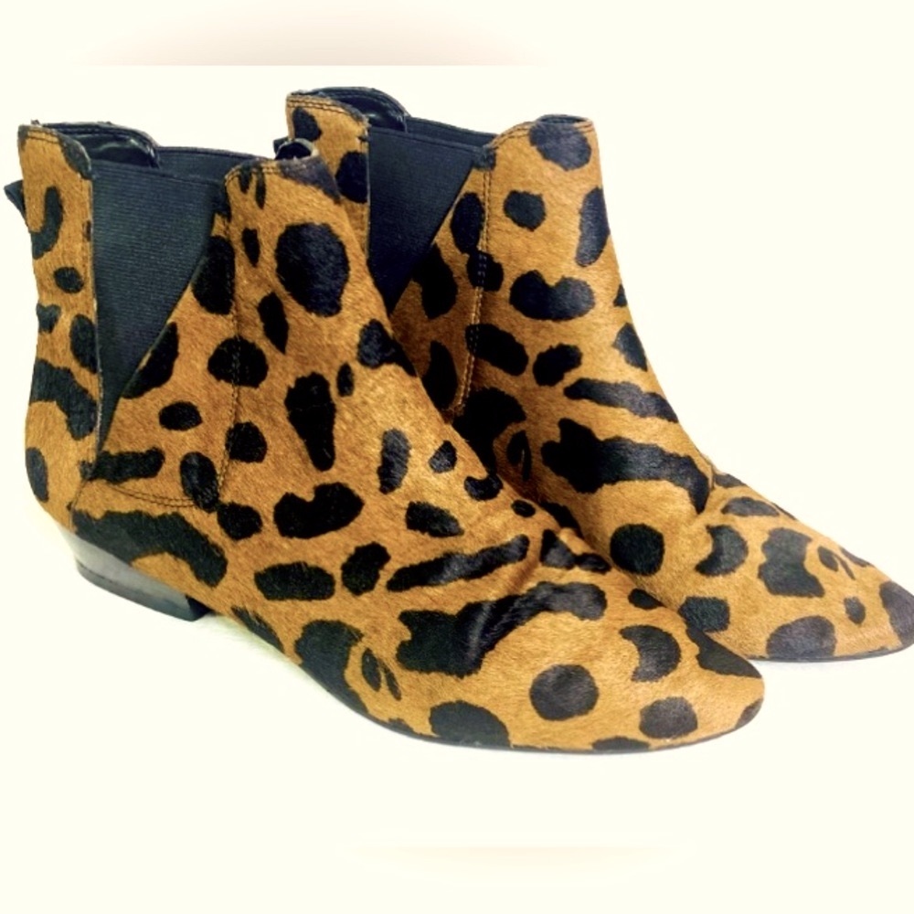 GORGEOUS Ann Taylor Jocelyn Leopard Real Calf Hair Pull On Ankle Booties Sz 9.5M
